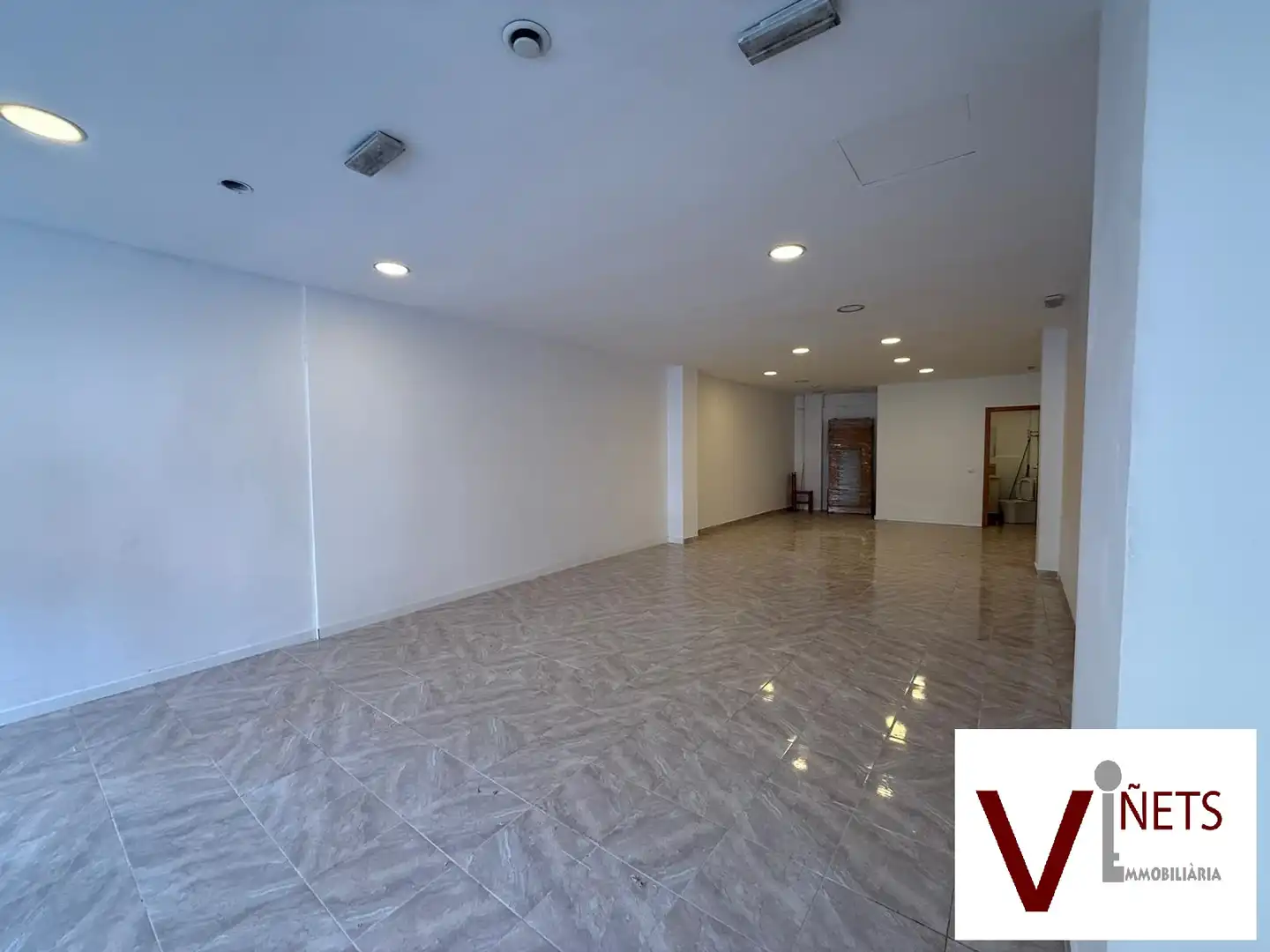 Local comercial en alquiler en Carrer Calàbria, imagen 18