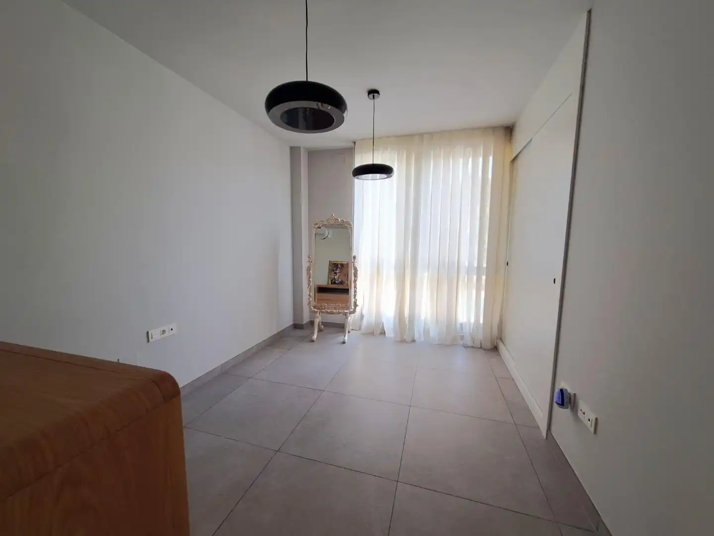 Wohnung zum Verkauf in Marbella mit Klimaanlage, Heizung und Privatgarten