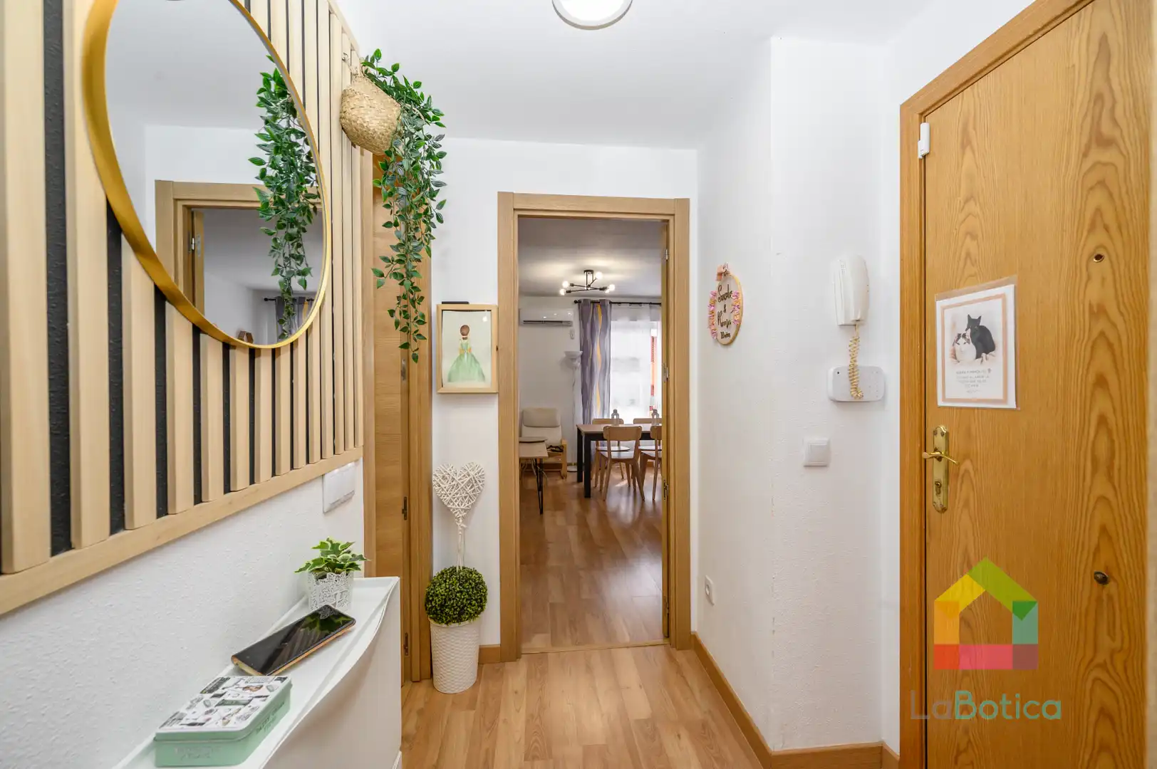 Flat for sale in Gerindote  with Air Conditioner, Heating and Oven