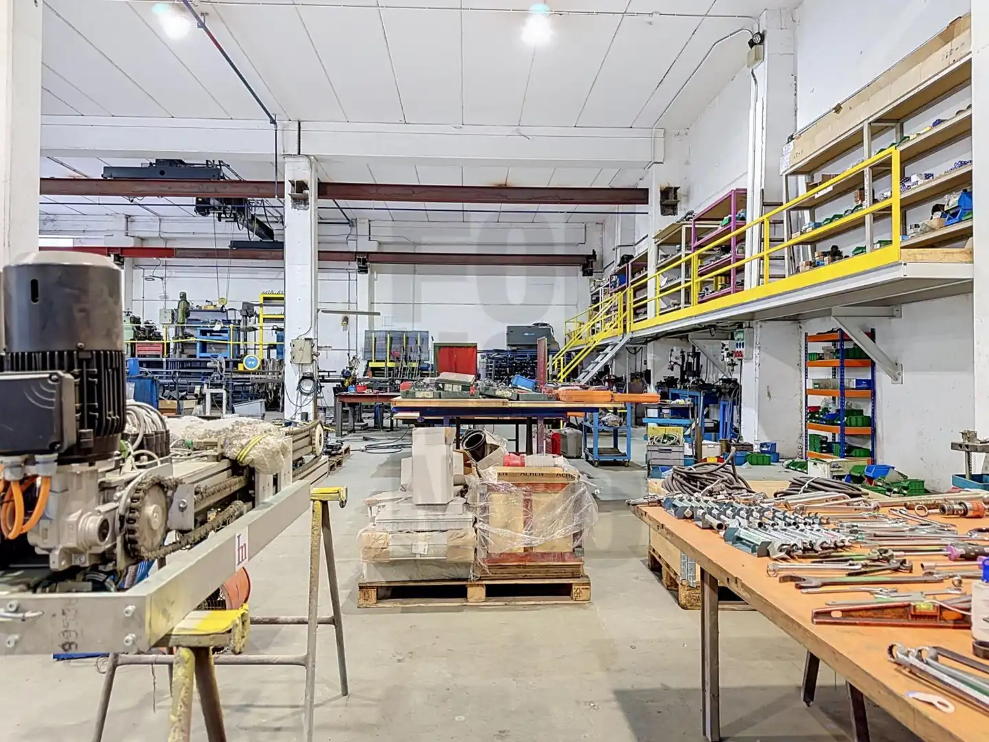 Industrial buildings for sale in Segura