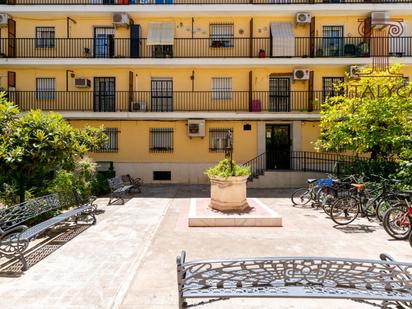 Exterior view of Flat for sale in  Sevilla Capital