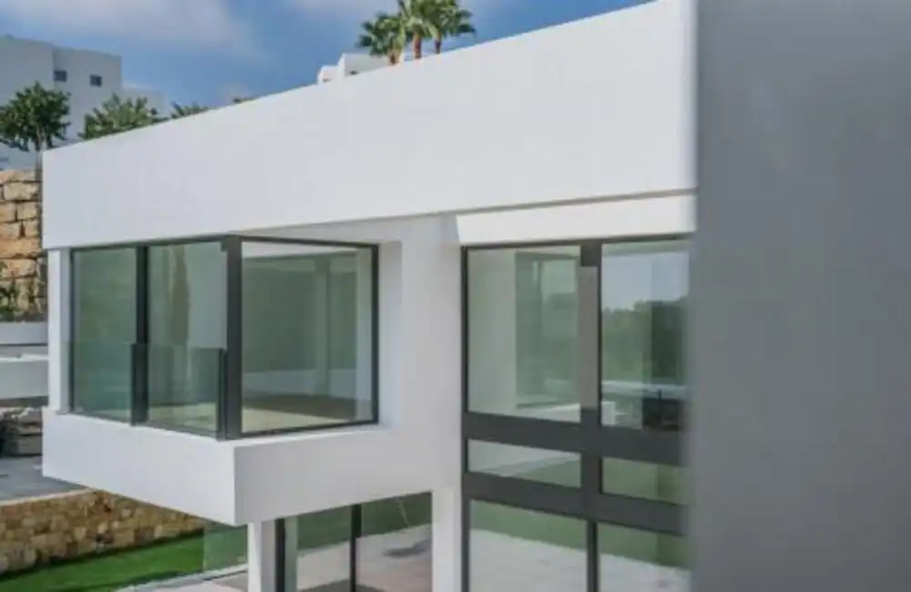 Vista exterior de Casa o xalet de lloguer en Benahavís amb Aire condicionat, Jardí privat i Terrassa