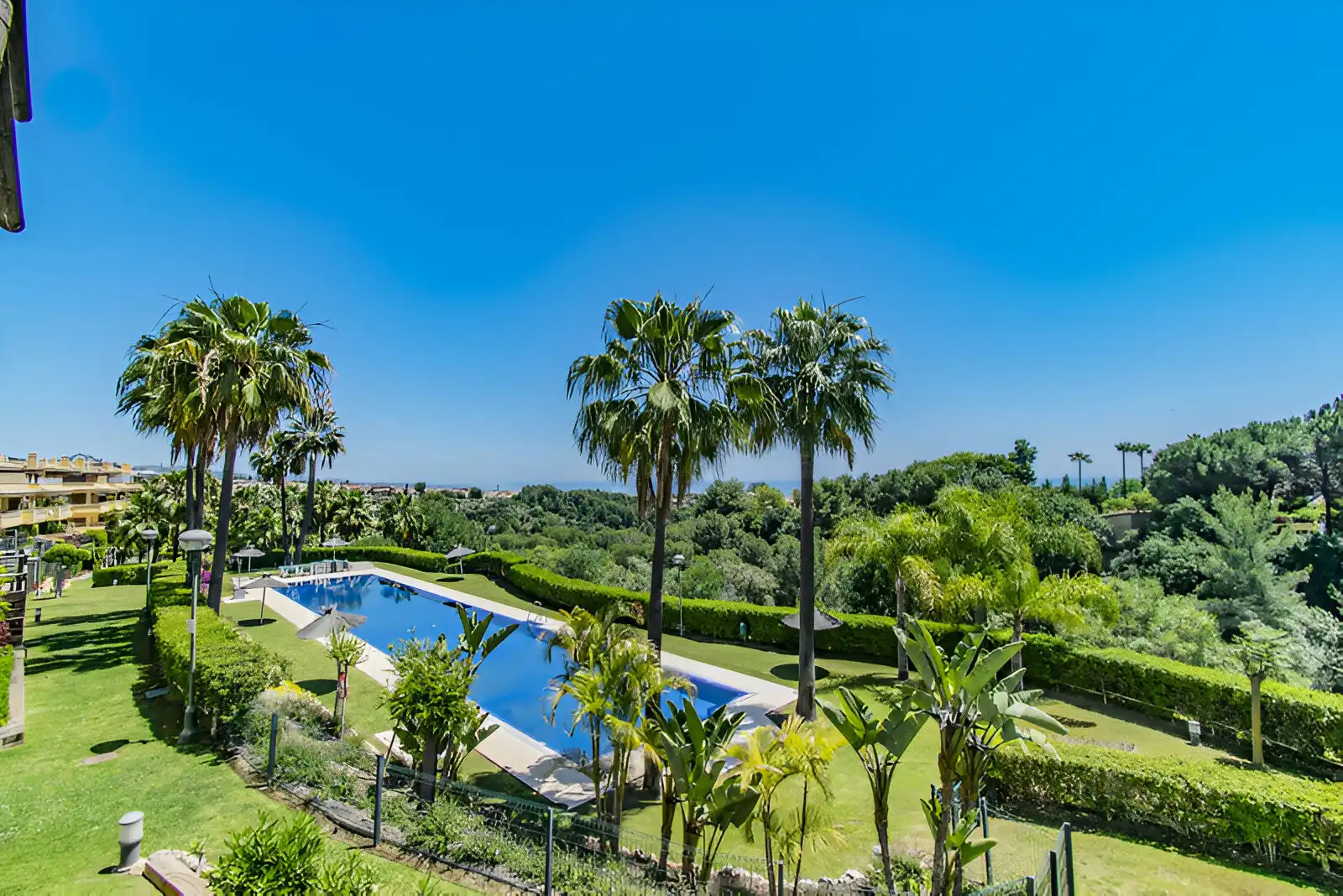 Garden of Attic for sale in Marbella  with Air Conditioner, Terrace and Swimming Pool