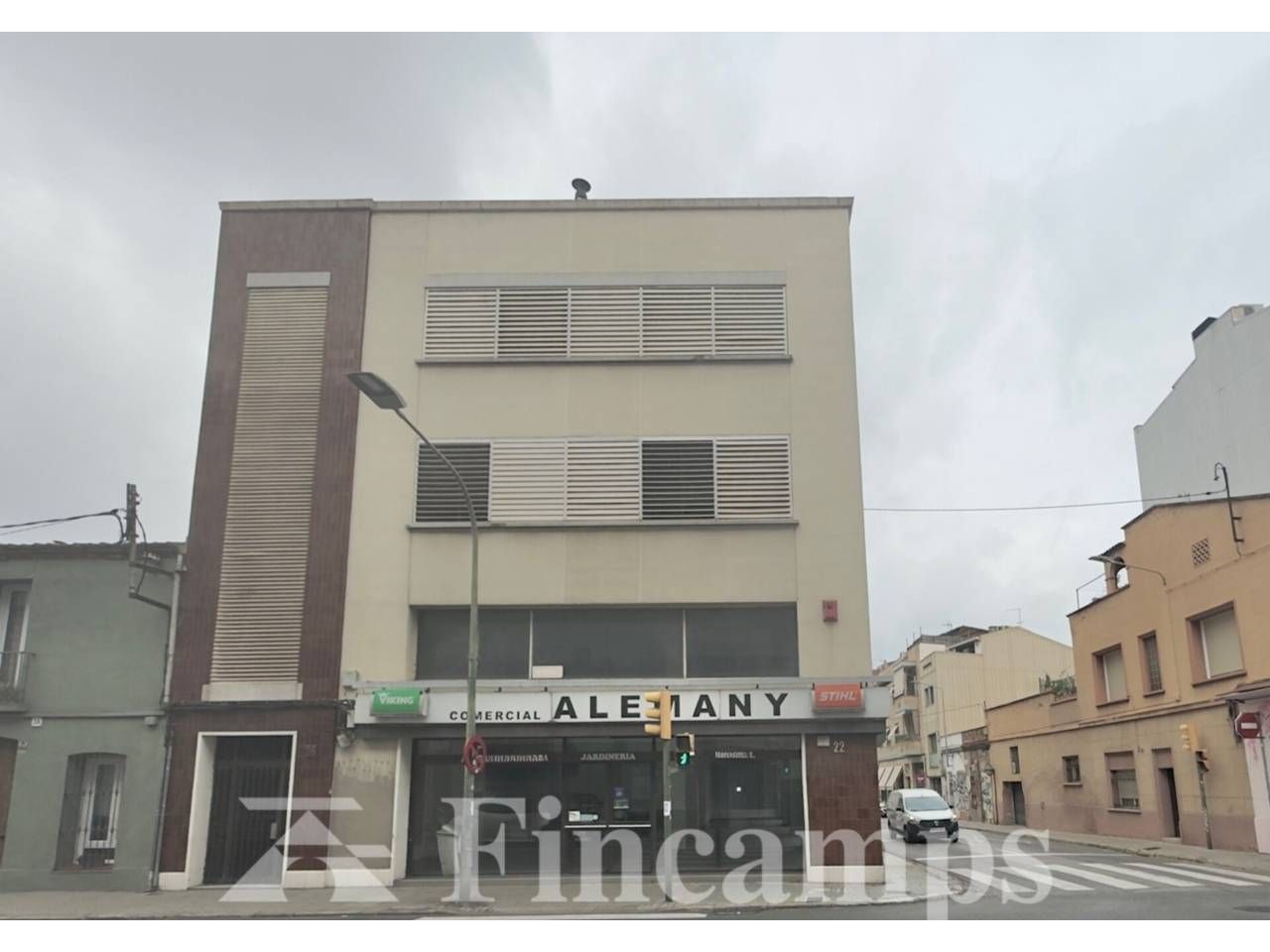 Exterior view of Building for sale in Sabadell