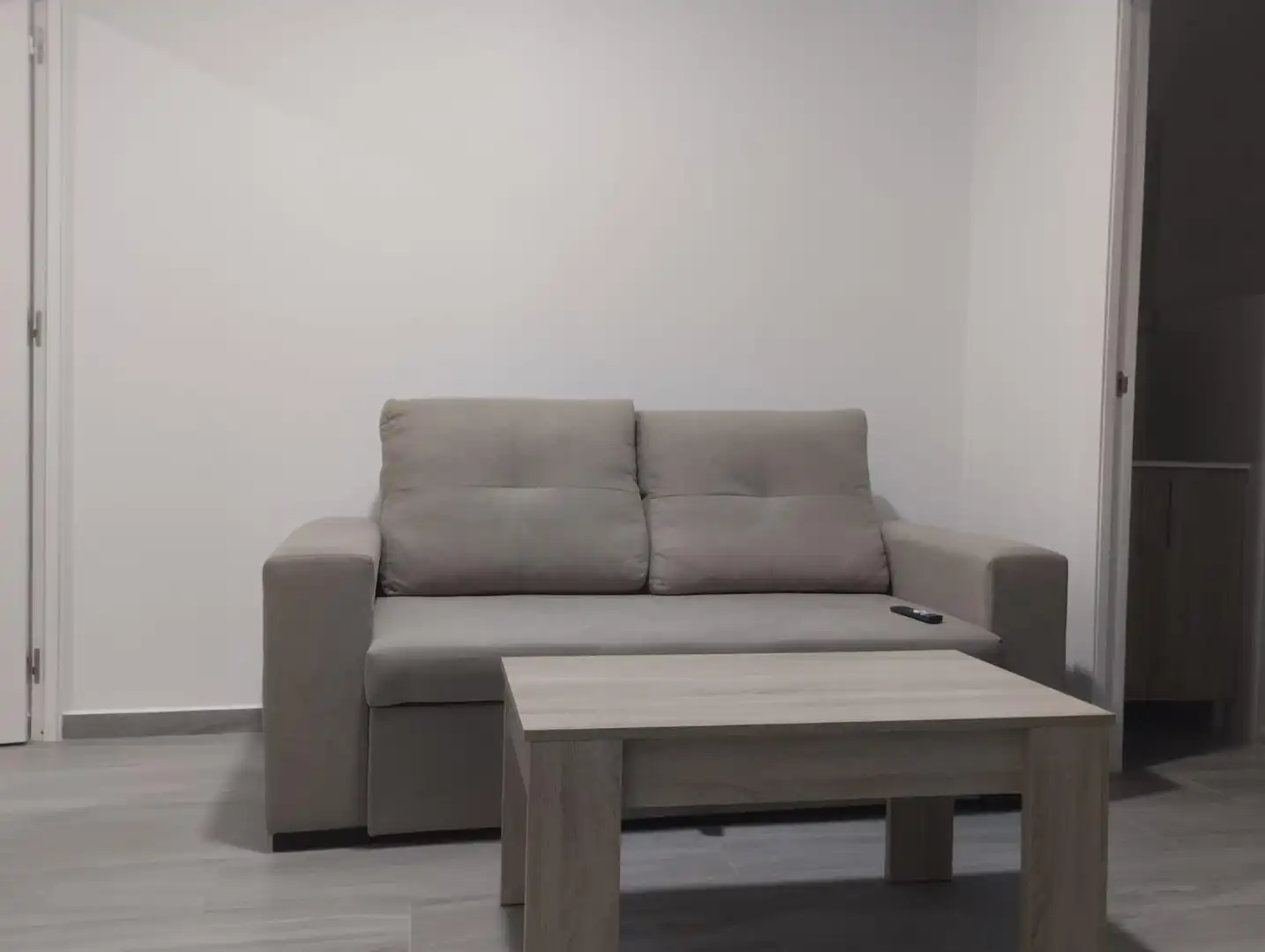 House with pool to rent in Carril de la Lonja, imagen 3