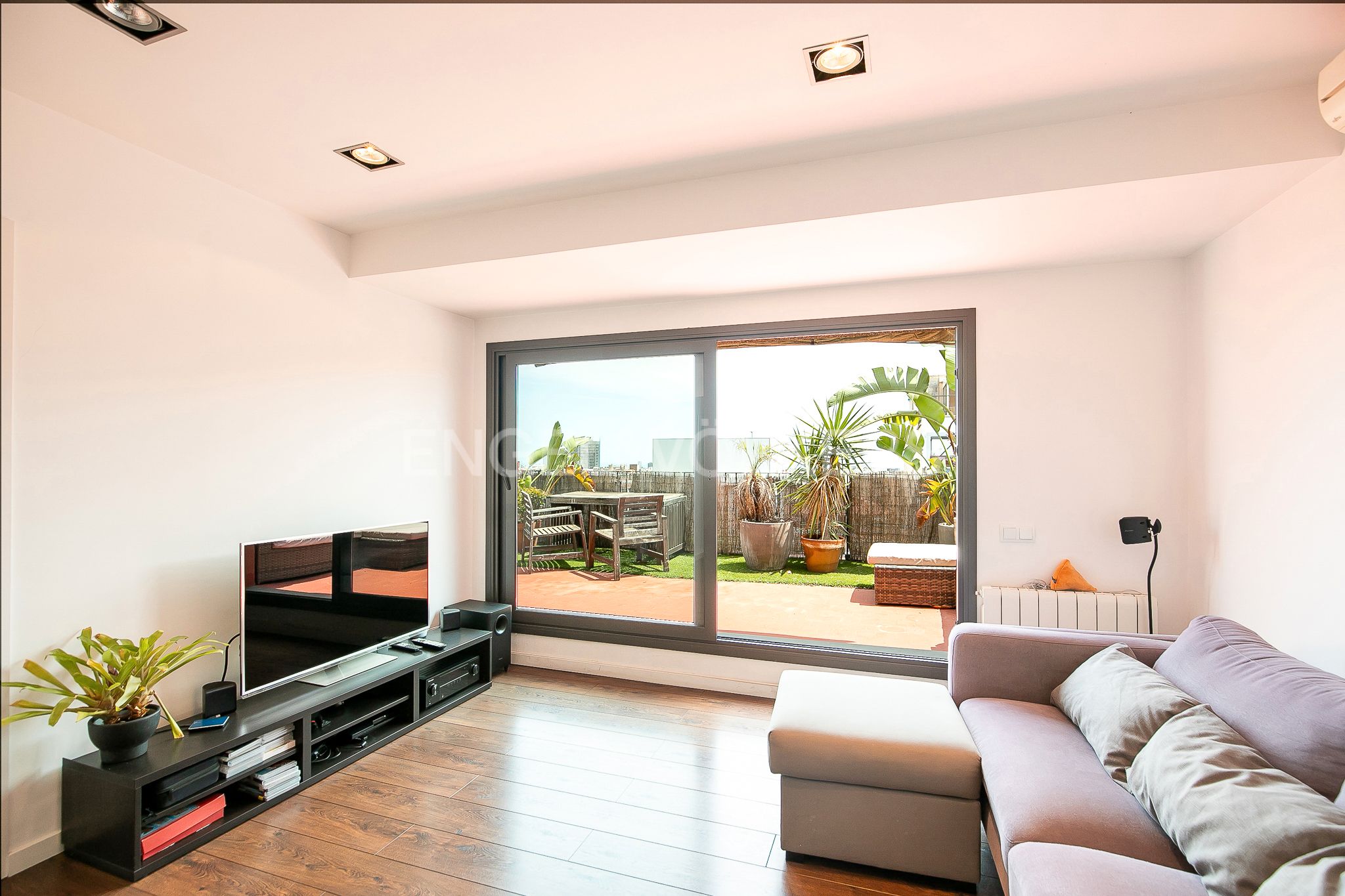 Sala d'estar de Àtic en venda en  Barcelona Capital amb Aire condicionat, Calefacció i Parquet