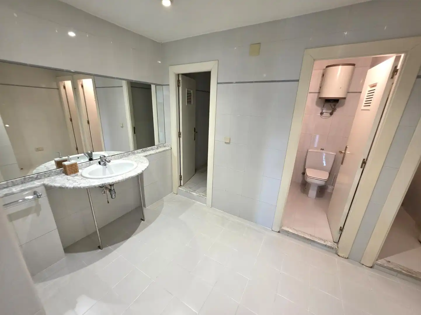 Baño de Ático en venta en Castellón de la Plana / Castelló de la Plana con Terraza