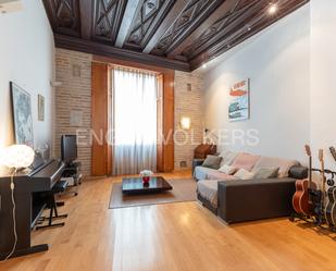 Sala d'estar de Apartament en venda en  Valencia Capital amb Aire condicionat, Calefacció i Parquet