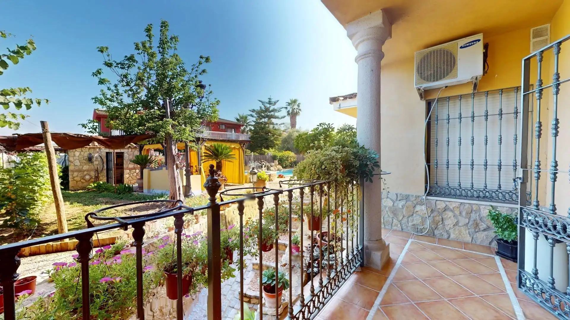 Terrassa de Casa o xalet en venda en Córdoba amb Aire condicionat, Calefacció i Jardí privat