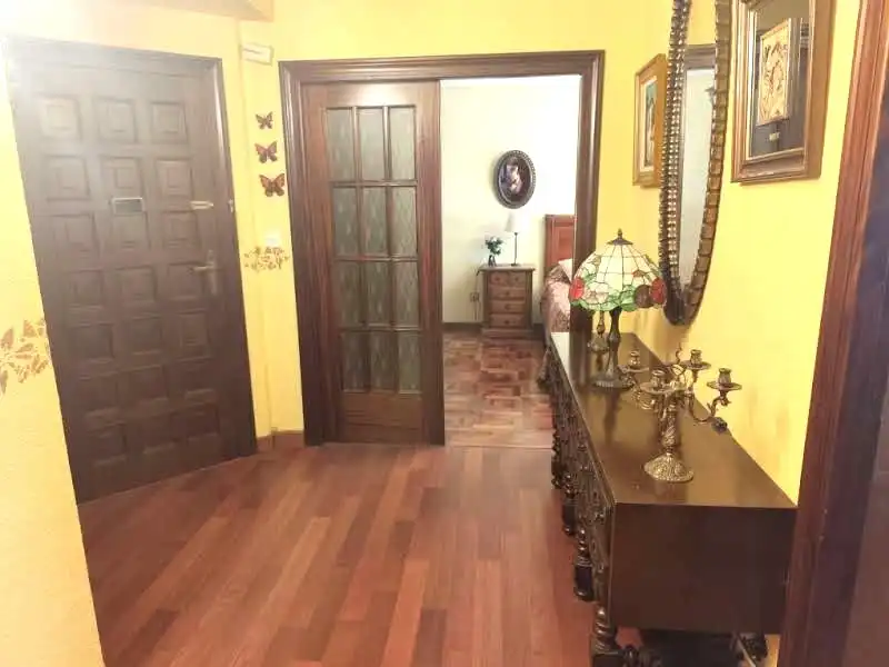 Wohnung zum Verkauf in Pravia mit Heizung, Abstellraum und Möbliert