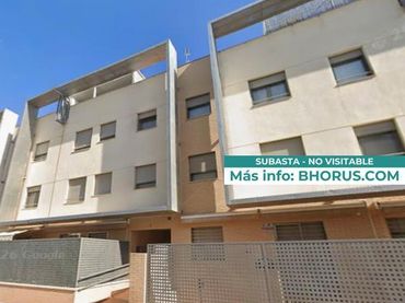 Pis amb ascensor en venda a MINISTRO ERNEST LLUCH 4