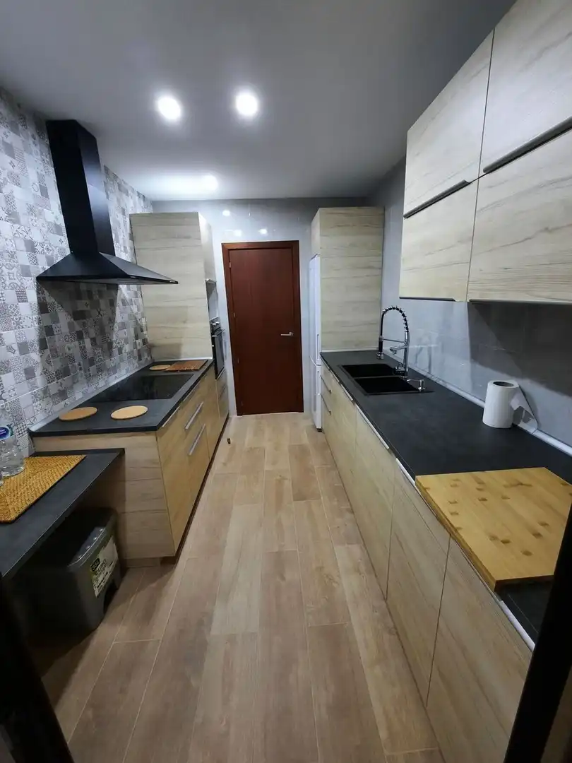 Apartamento con piscina en venta en Estepona Pueblo, imagen 8
