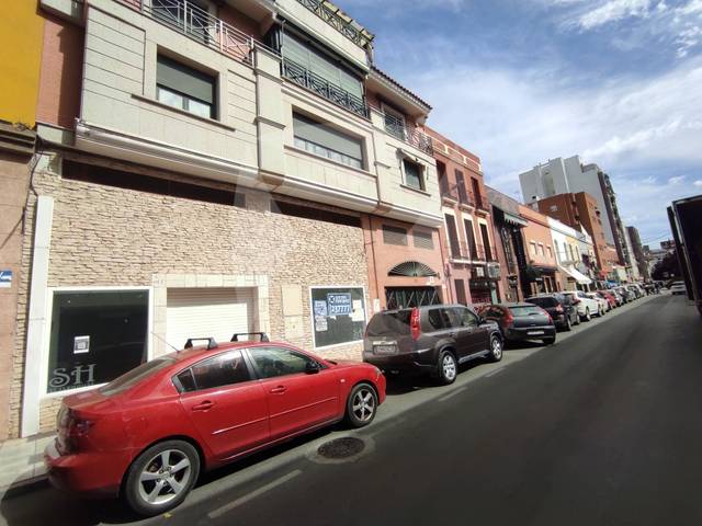 Local comercial en Alquiler en C. Bartolomé José Gallardo, 10 en Casco Antiguo
