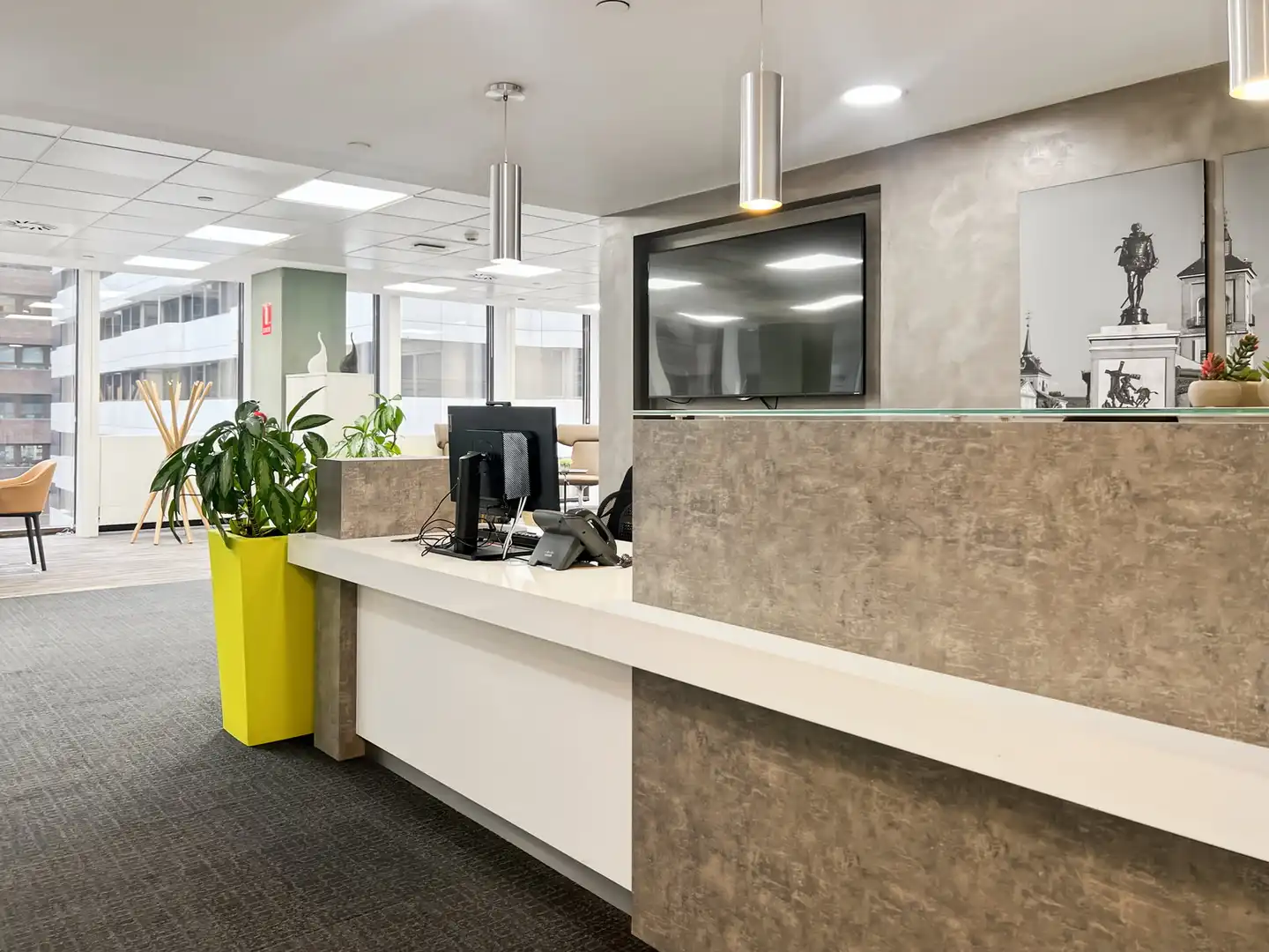 Büro zur Miete in Madrid mit Klimaanlage, Heizung und Möbliert