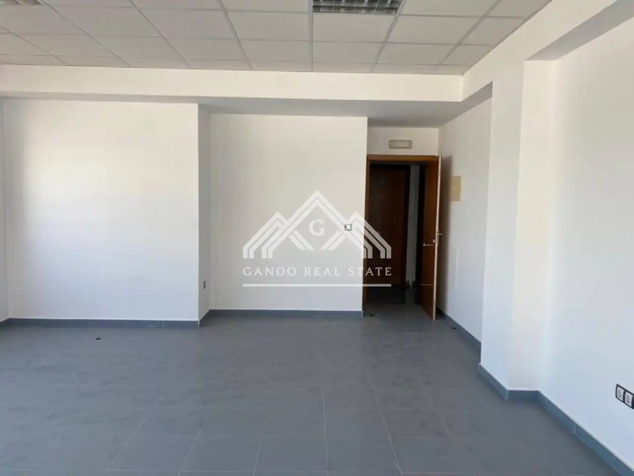 Office for sale in Dos Hermanas  with Alarm