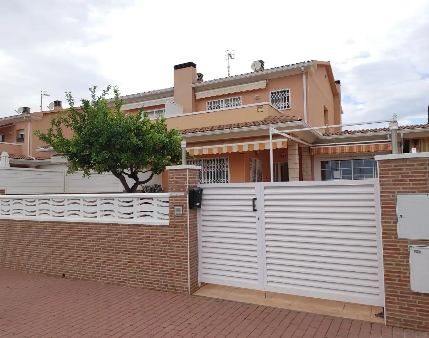 Reihenhaus mit Garten zum Verkauf in NUESTRA SEÑORA DE MONTSERRAT