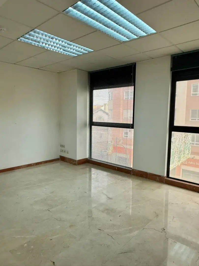 Büro mit Aufzug zur Miete in Zona Nord, imagen 6