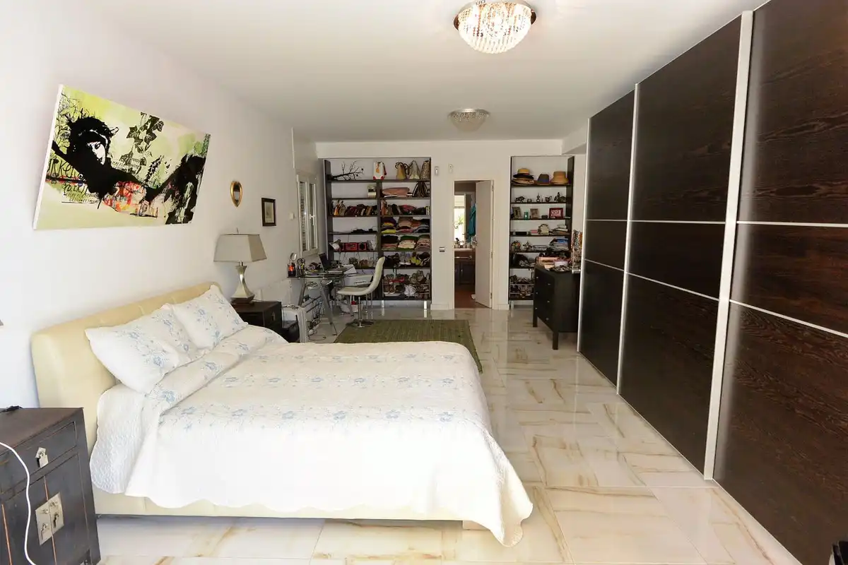 Habitación de Piso en venta en Milla de Oro