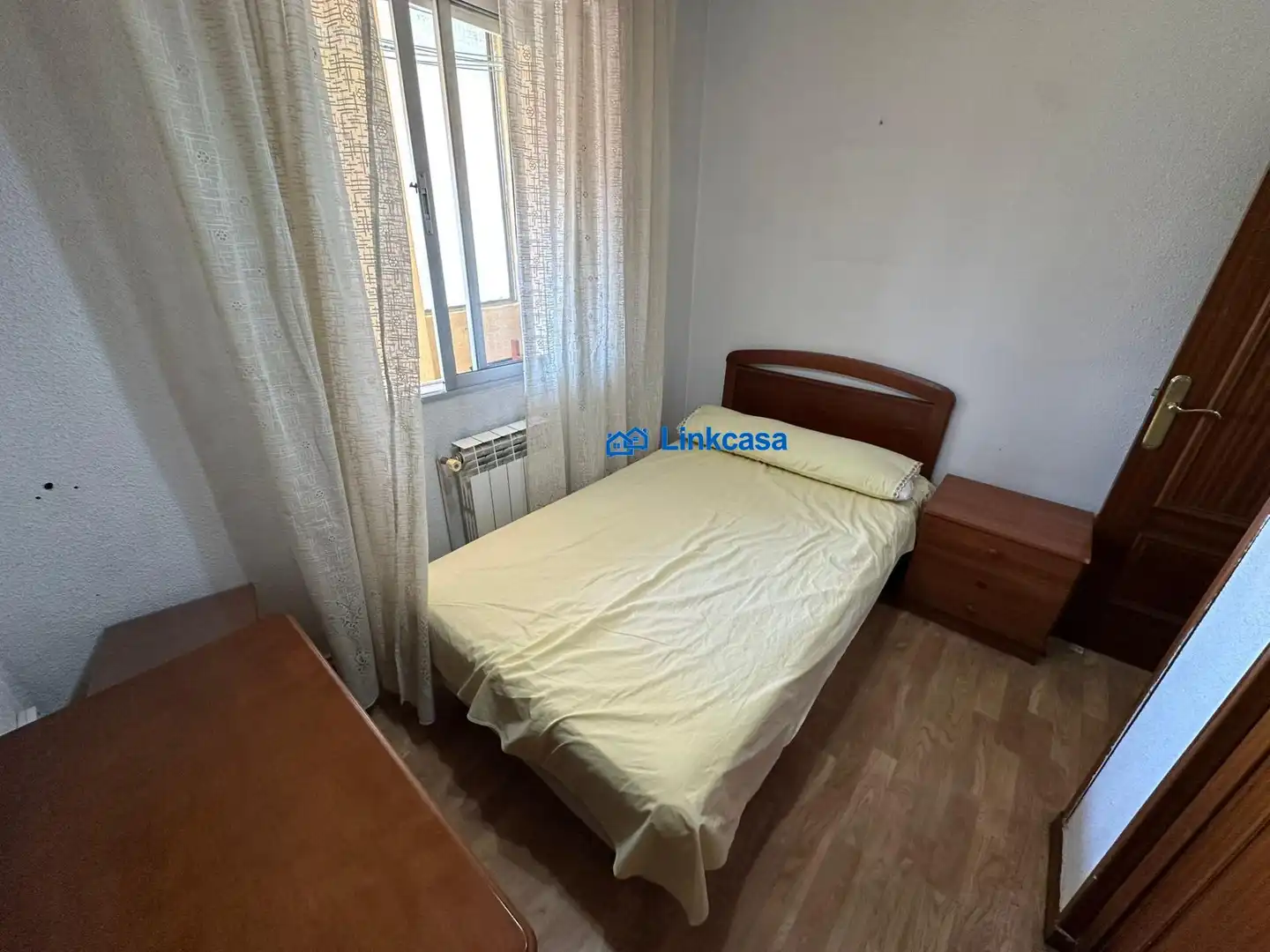 Habitación de Piso en venta en Madrid con Calefacción, Terraza y Amueblado