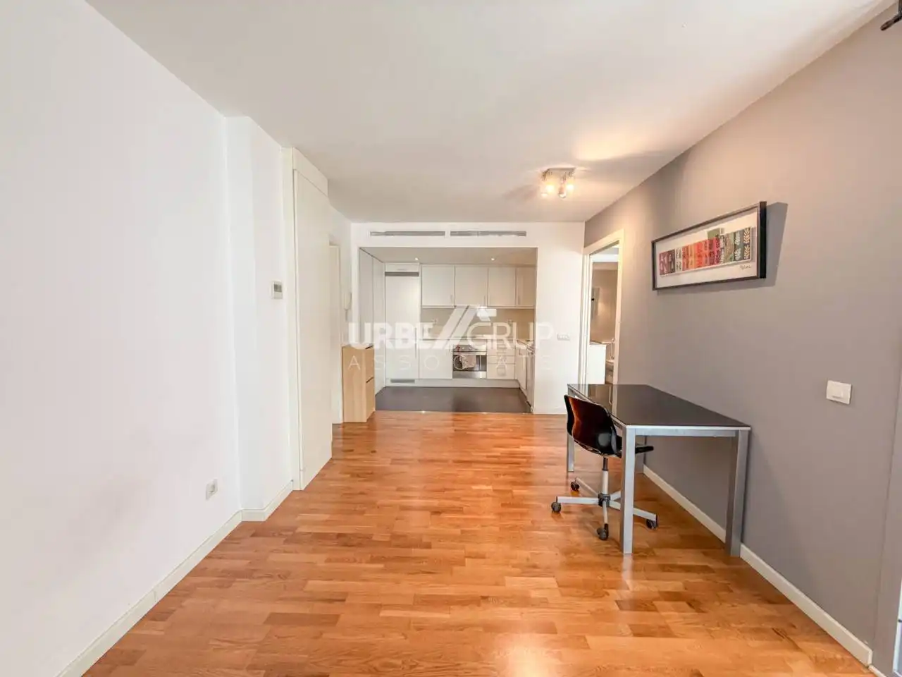 Außenansicht von Wohnung zum Verkauf in Terrassa mit Klimaanlage, Heizung und Parkett