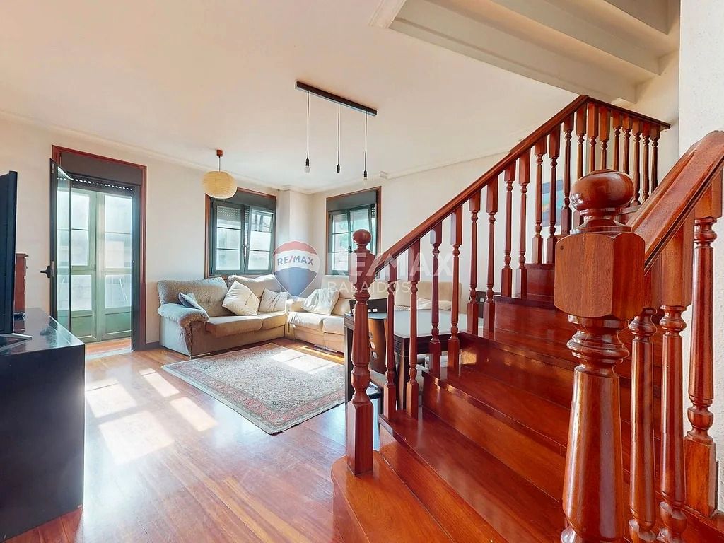Living room of Duplex for sale in Vigo   with Heating, Parquet flooring and Storage room