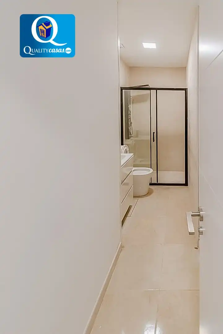 Baño de Oficina en venta en Alicante / Alacant con Aire acondicionado
