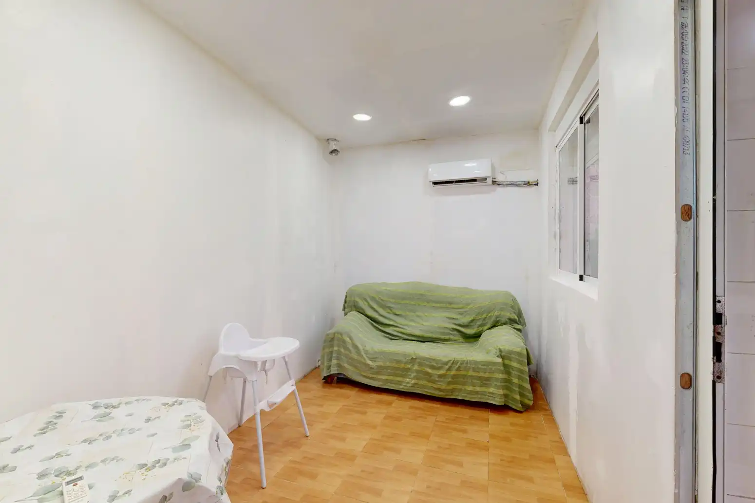 Dormitori de Casa adosada en venda en Cartagena amb Aire condicionat i Jardí privat