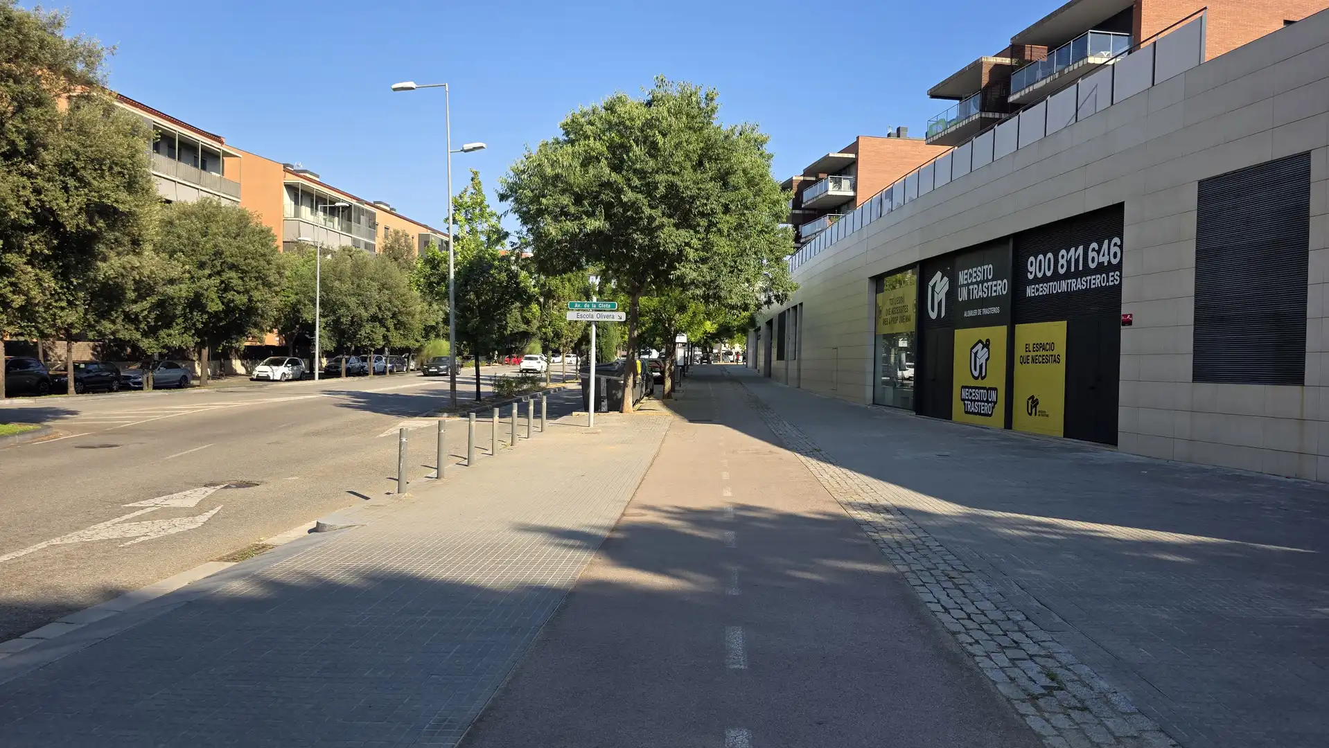 Parking with lift for sale in Av de Clota, imagen 2