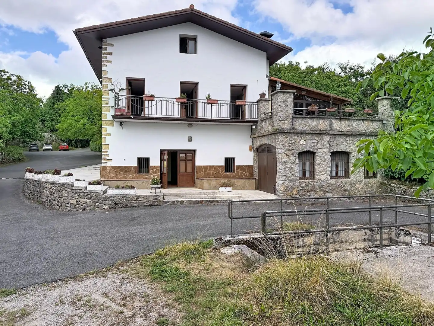 Exterior view of Houses for sale in Hernani  with Heating, Private garden and Storage room