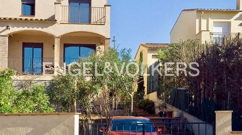 Foto 2 de Casa adosada en venda a Carrer del Ternet, Vilamaniscle, Girona