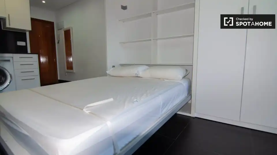 Room in Sol