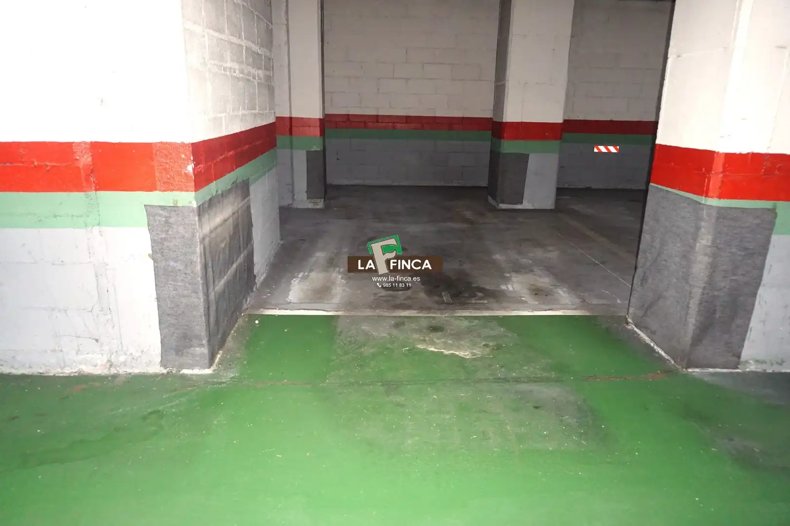 Parkplatz von Garage zum Verkauf in Oviedo 