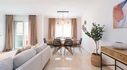 Foto 4 de Piso en venta en Avenida Juan Gómez Juanito, 14, Puerto Deportivo, Fuengirola
