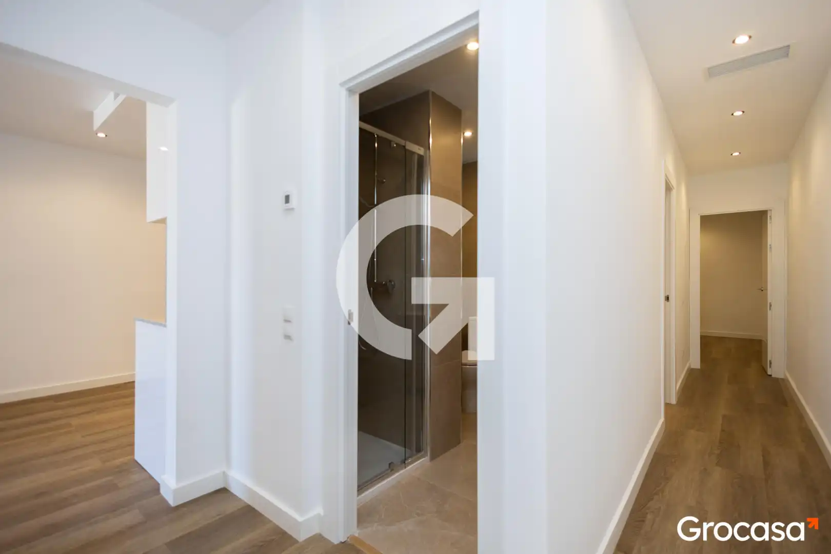 Flat for sale in Sant Vicenç Dels Horts  with Air Conditioner, Heating and Oven