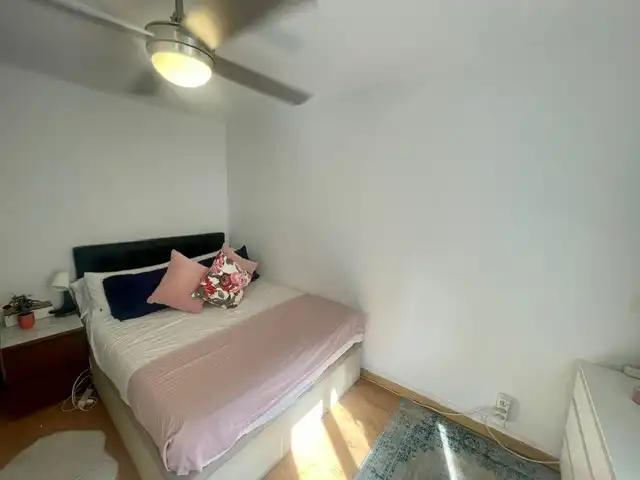 Habitación de Piso en venta en L'Hospitalet de Llobregat con Parquet y Amueblado