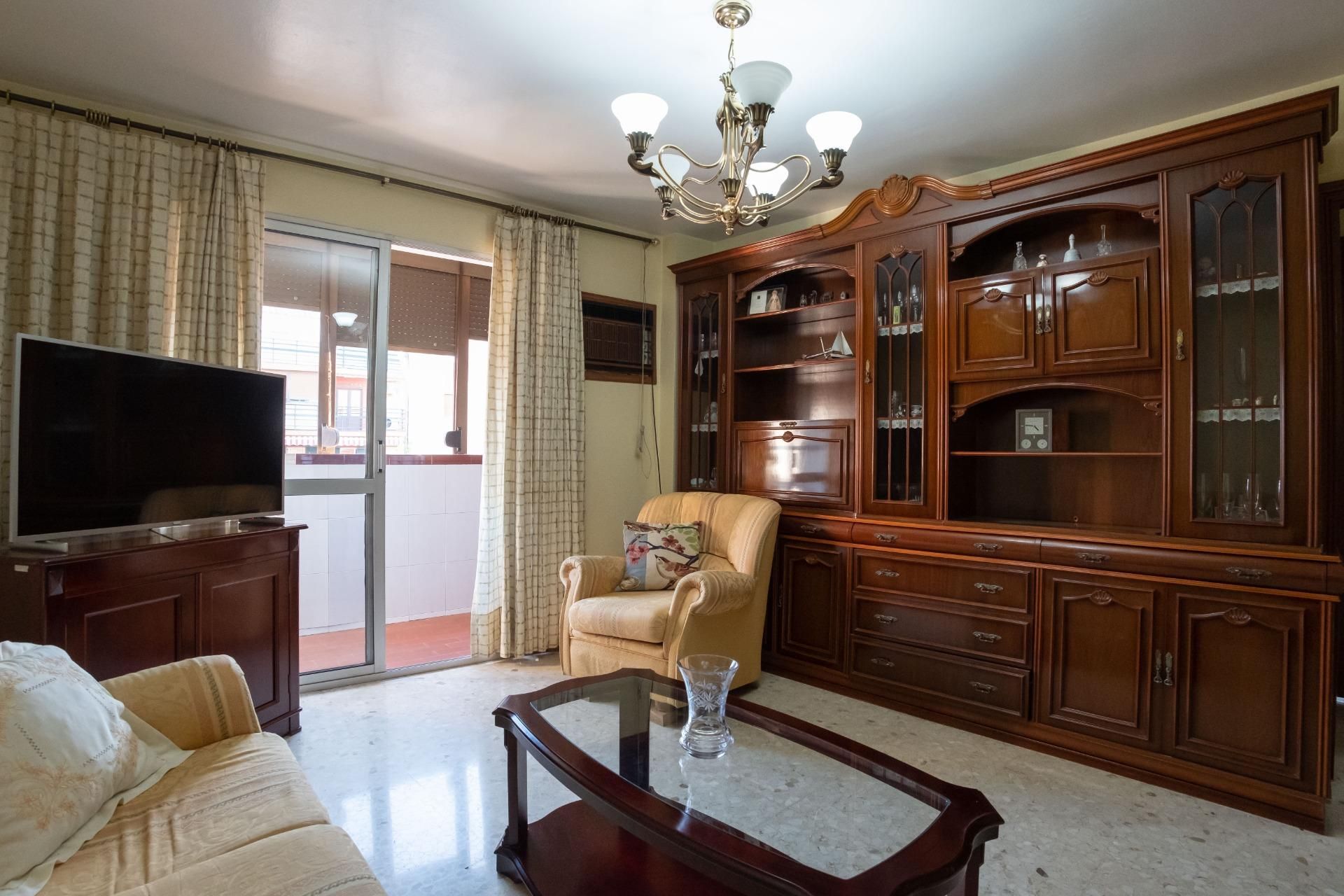 Sala d'estar de Pis en venda en  Sevilla Capital amb Aire condicionat, Terrassa i Balcó