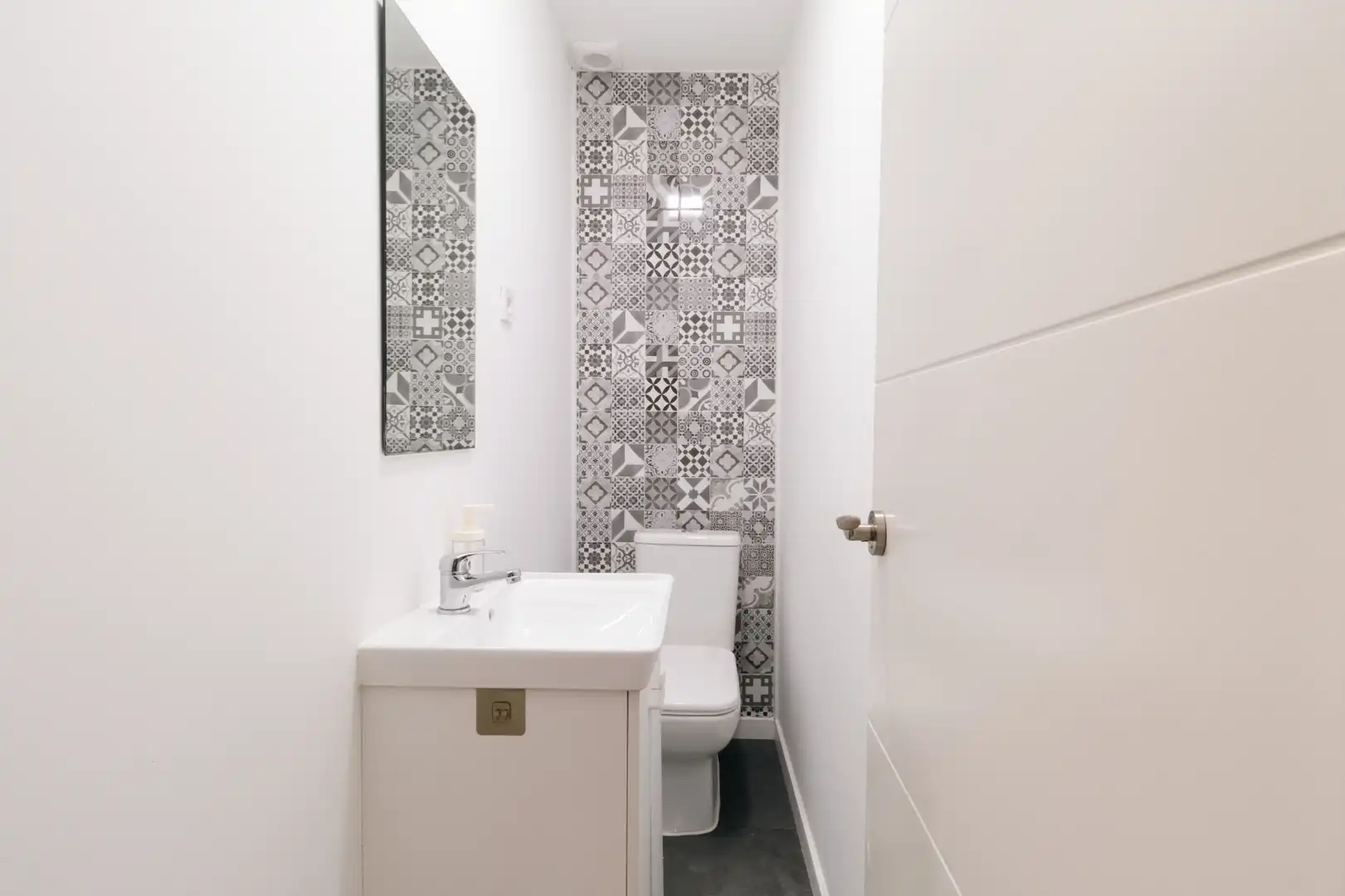 Bathroom of Apartments for share in Centro