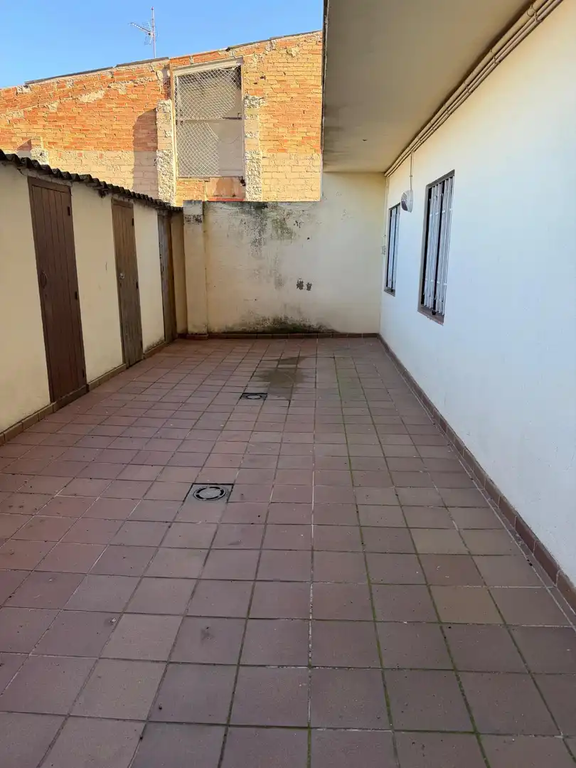 Wohnung zum Verkauf in Cervera mit Heizung, Terrasse und Abstellraum