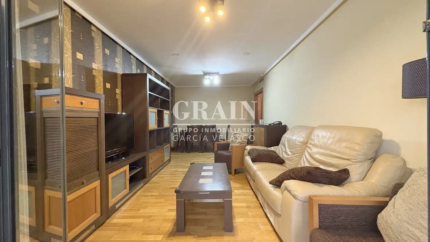 Sala de estar de Piso en venta en Albacete con Calefacción, Trastero y Piscina