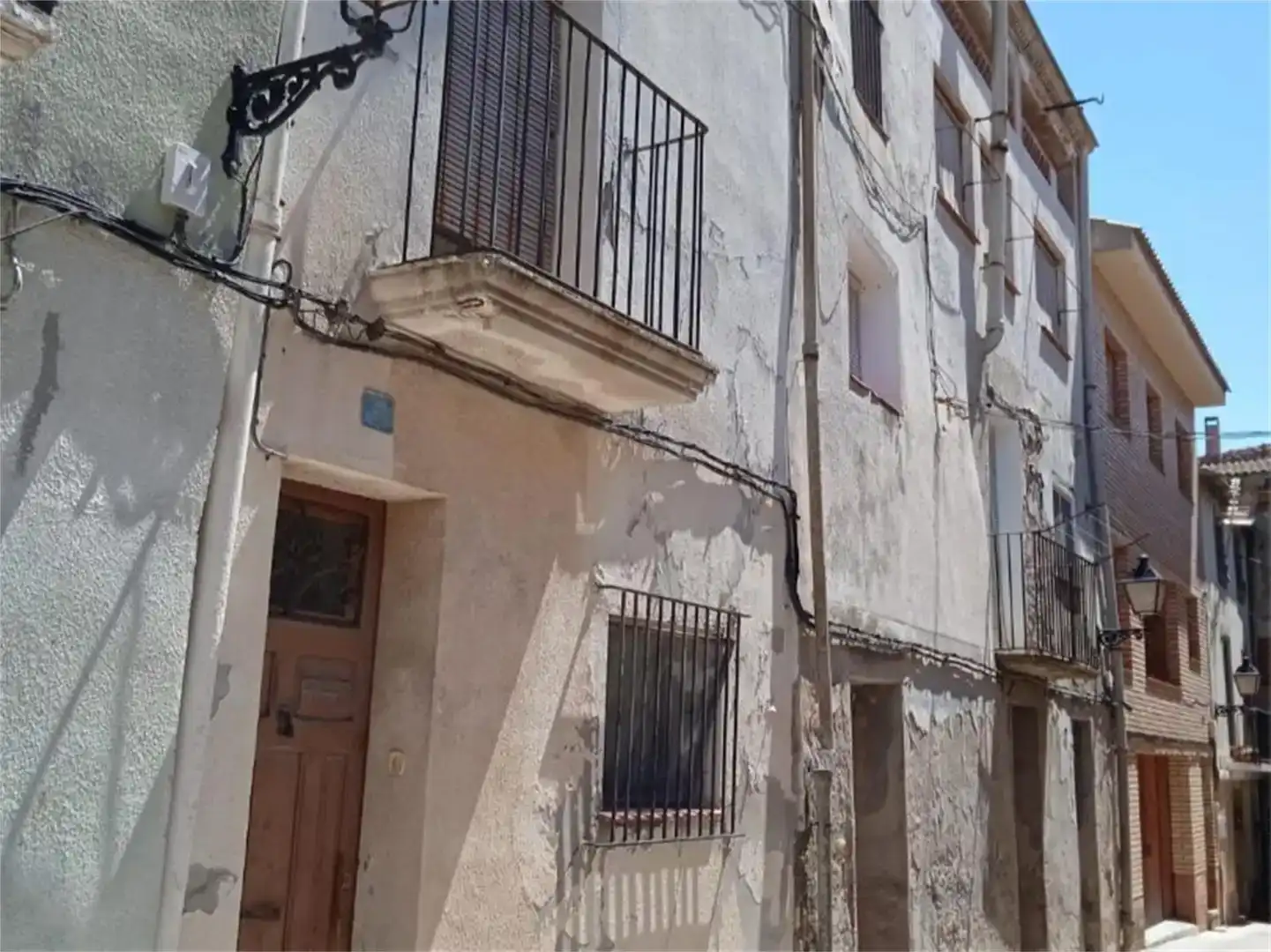 Vista exterior de Pis en venda en La Fuliola amb Balcó
