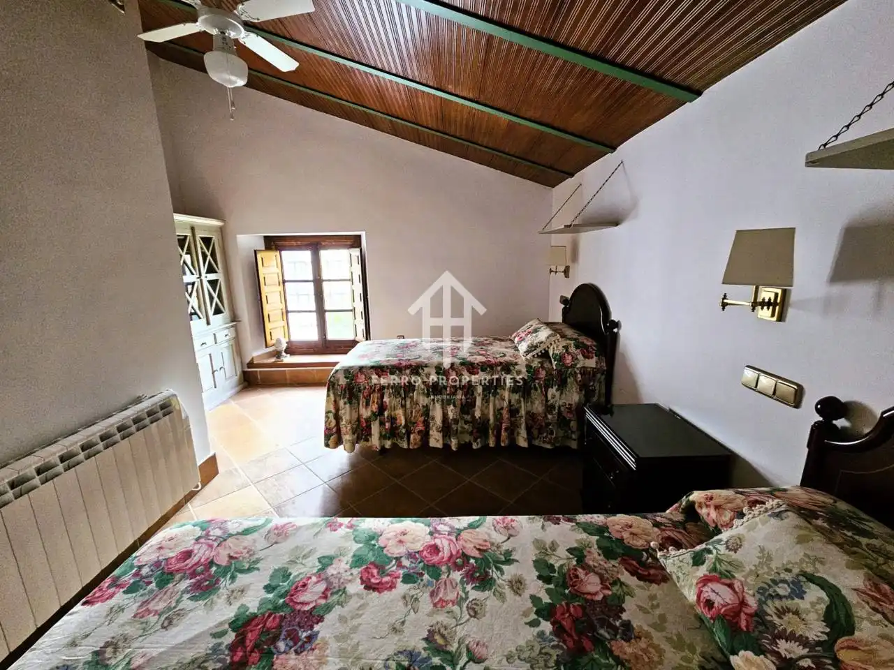 Bedroom of Houses for sale in Villanueva de Tapia  with Air Conditioner, Heating and Private garden