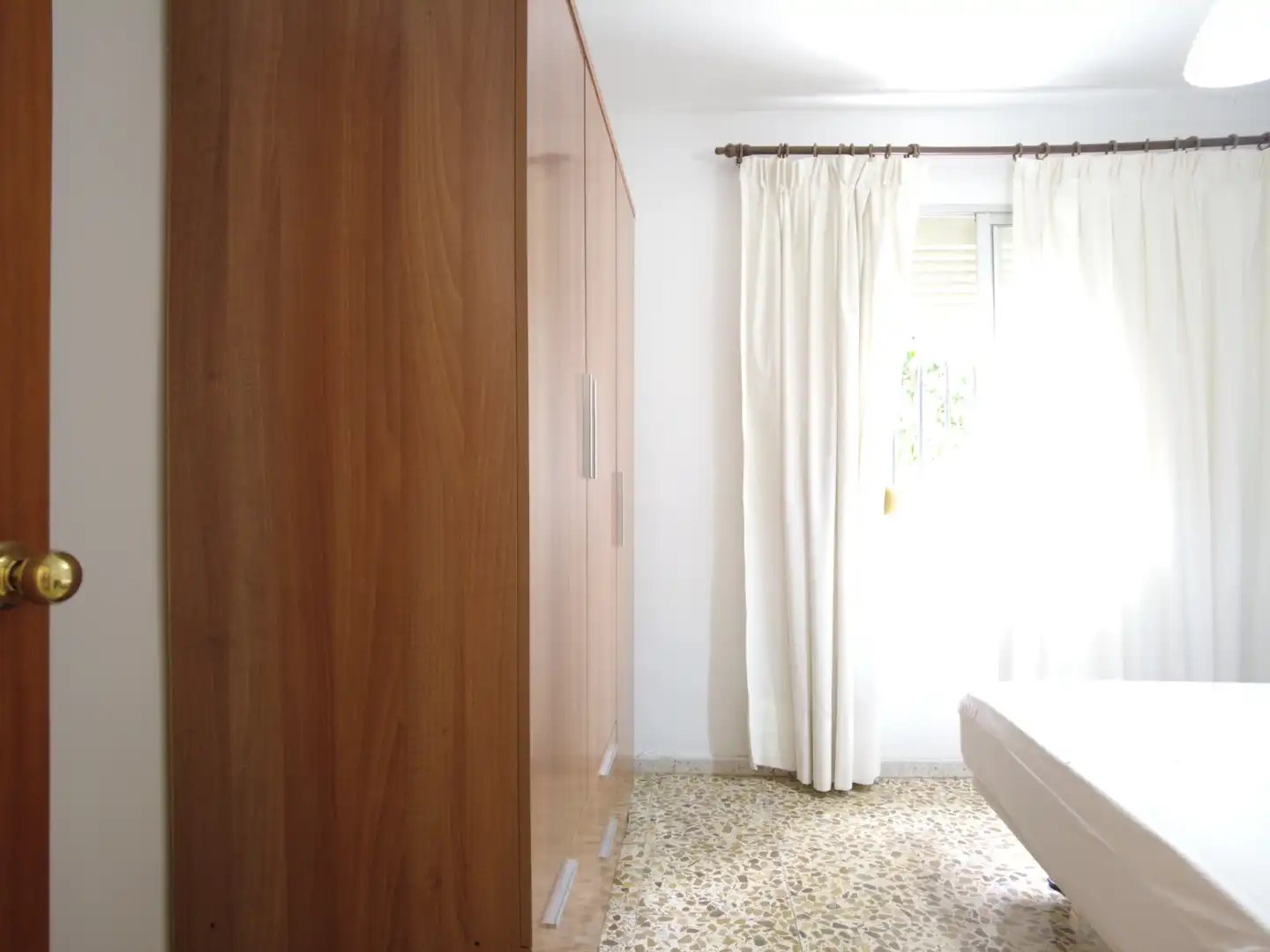 Habitación de Piso en venta en Marbella con Amueblado y Balcón