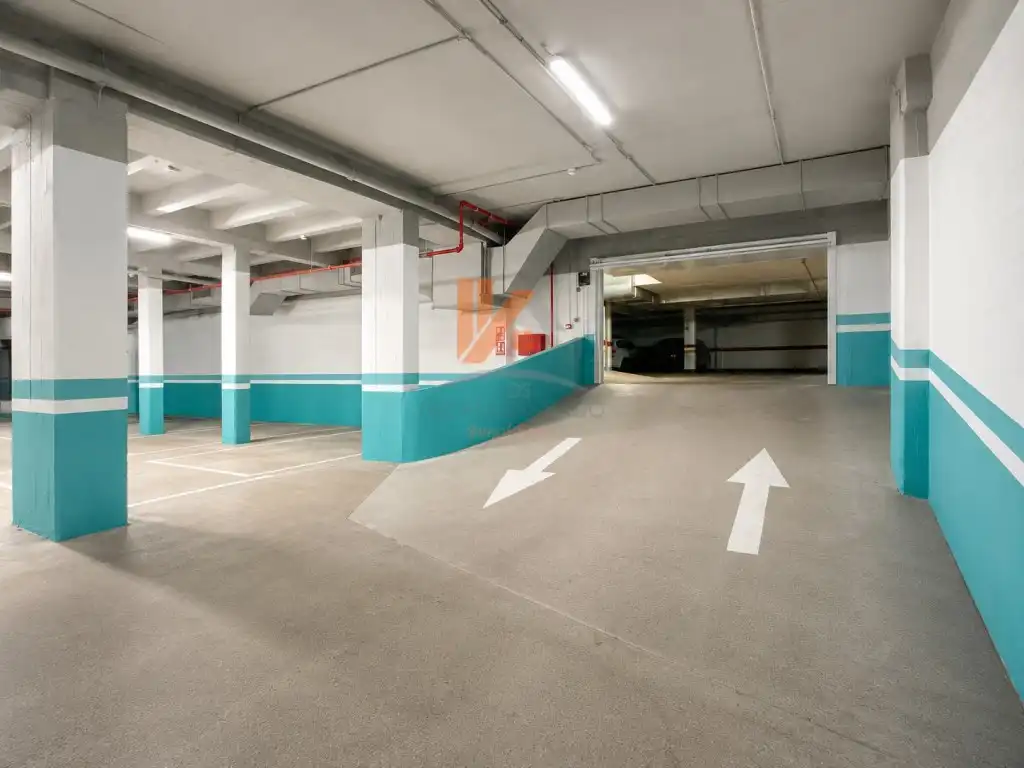 Parking of Garage for rent in Santiago de Compostela 
