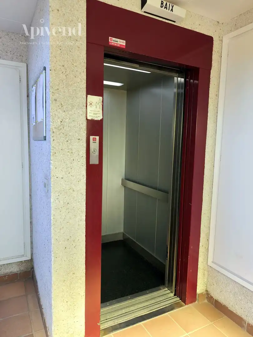 Wohnung zum Verkauf in Roses mit Klimaanlage, Heizung und Terrasse