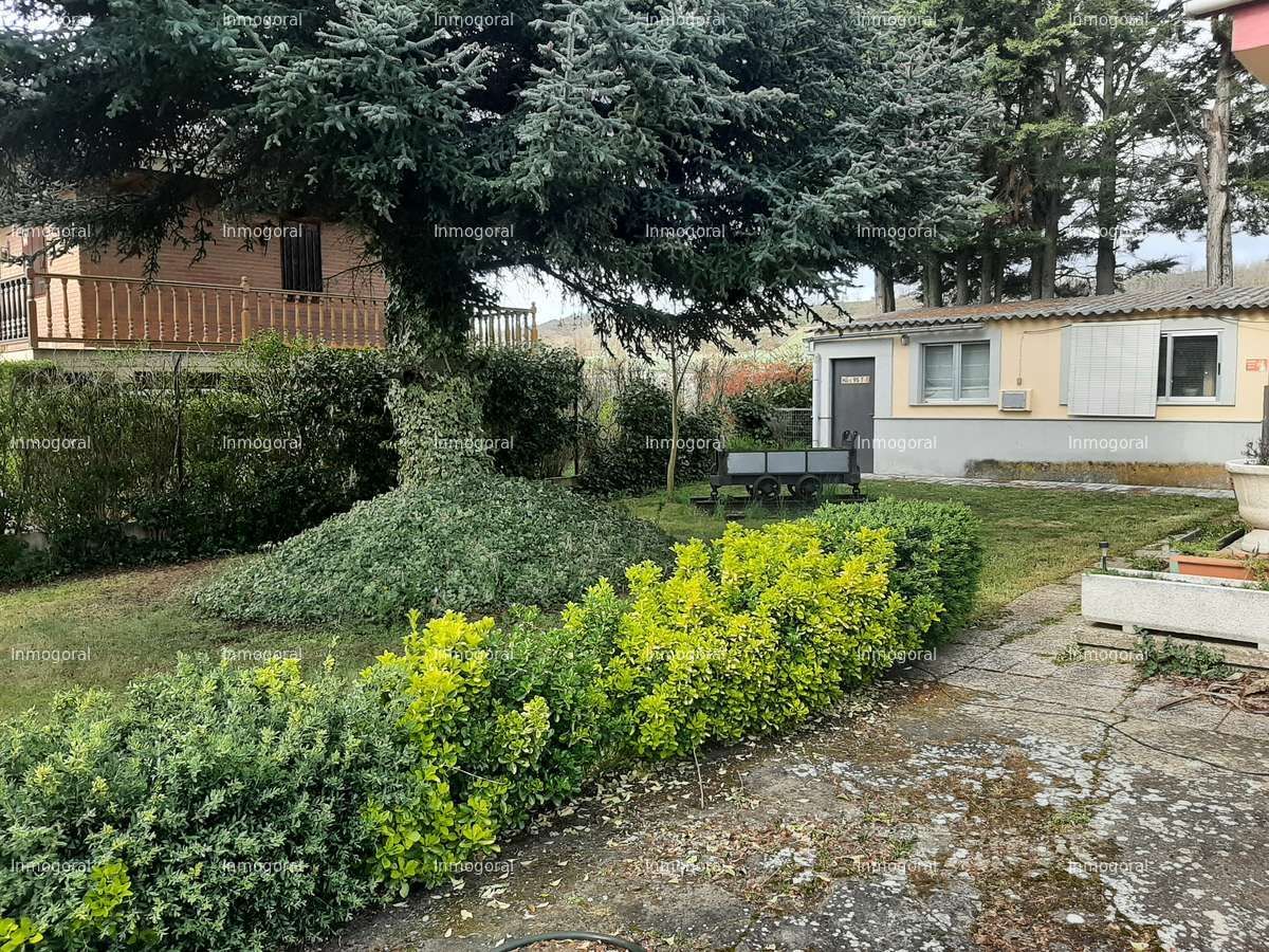 Garden of House or chalet for sale in Garrafe de Torío  with Private garden and Swimming Pool