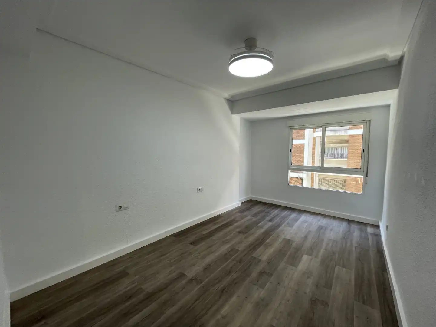 Piso de alquiler en Valencia - Plaza Vicente Iborra, El Carme