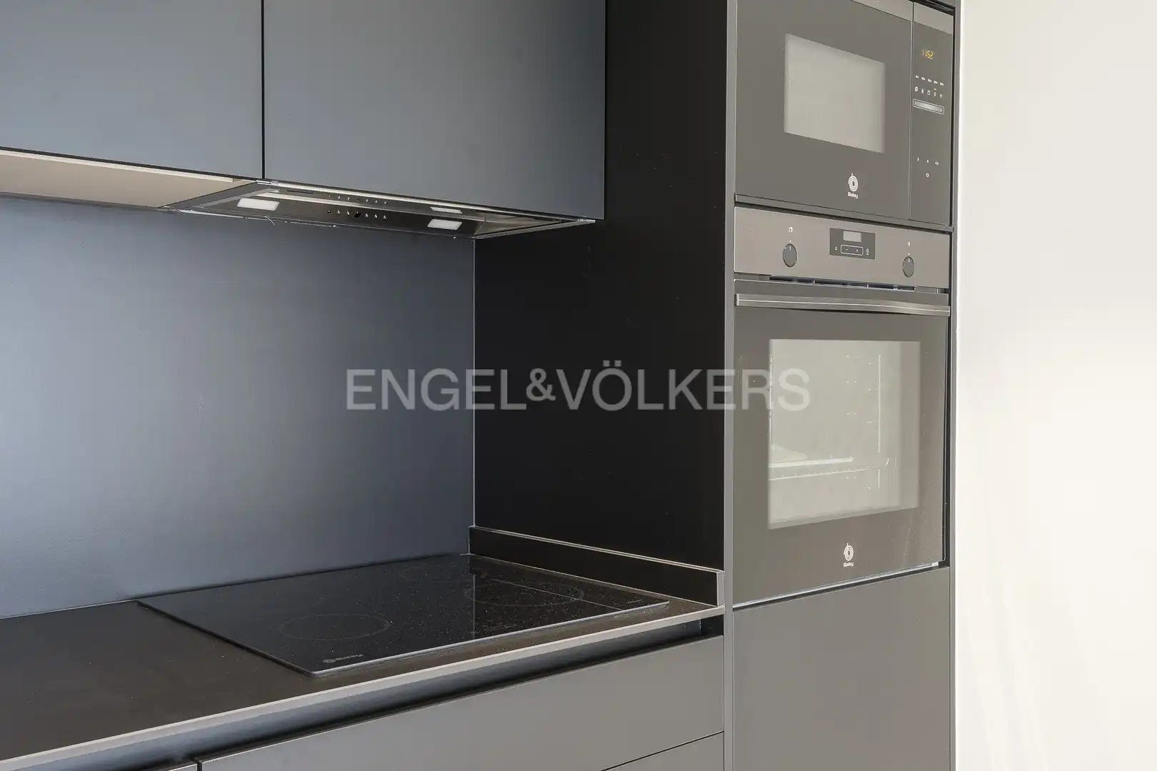 Cuina de Apartament en venda en Barcelona amb Aire condicionat, Calefacció i Jardí privat