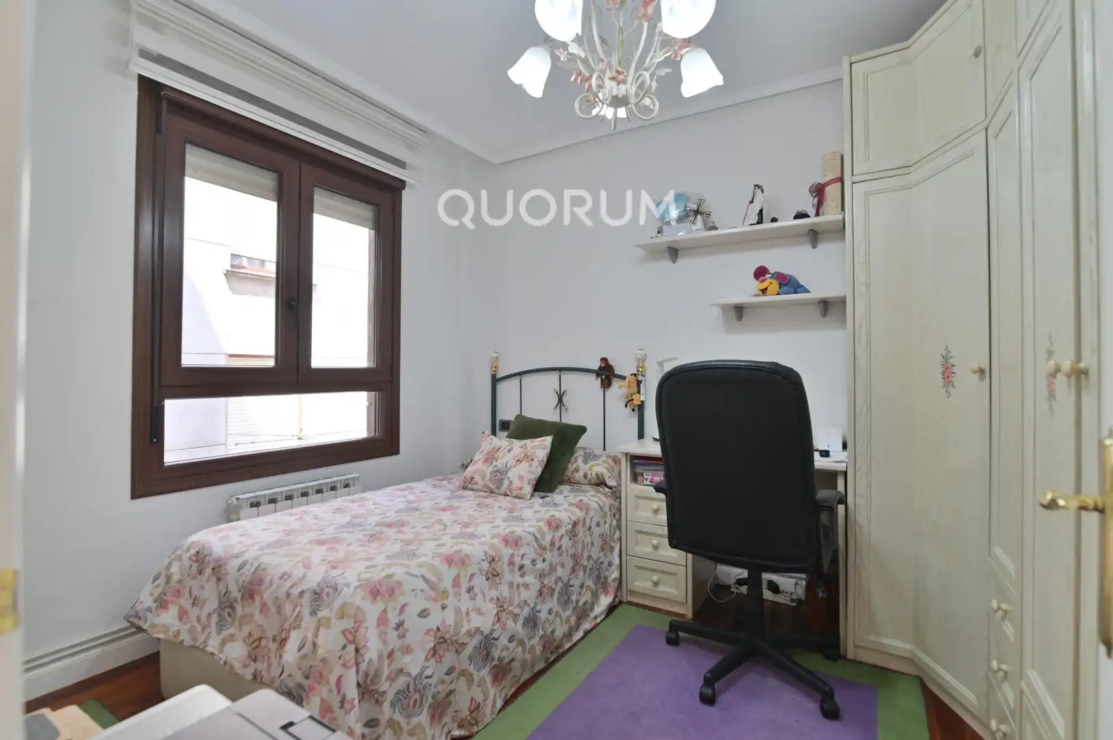 Habitación de Piso en venta en Bilbao  con Calefacción, Terraza y Amueblado