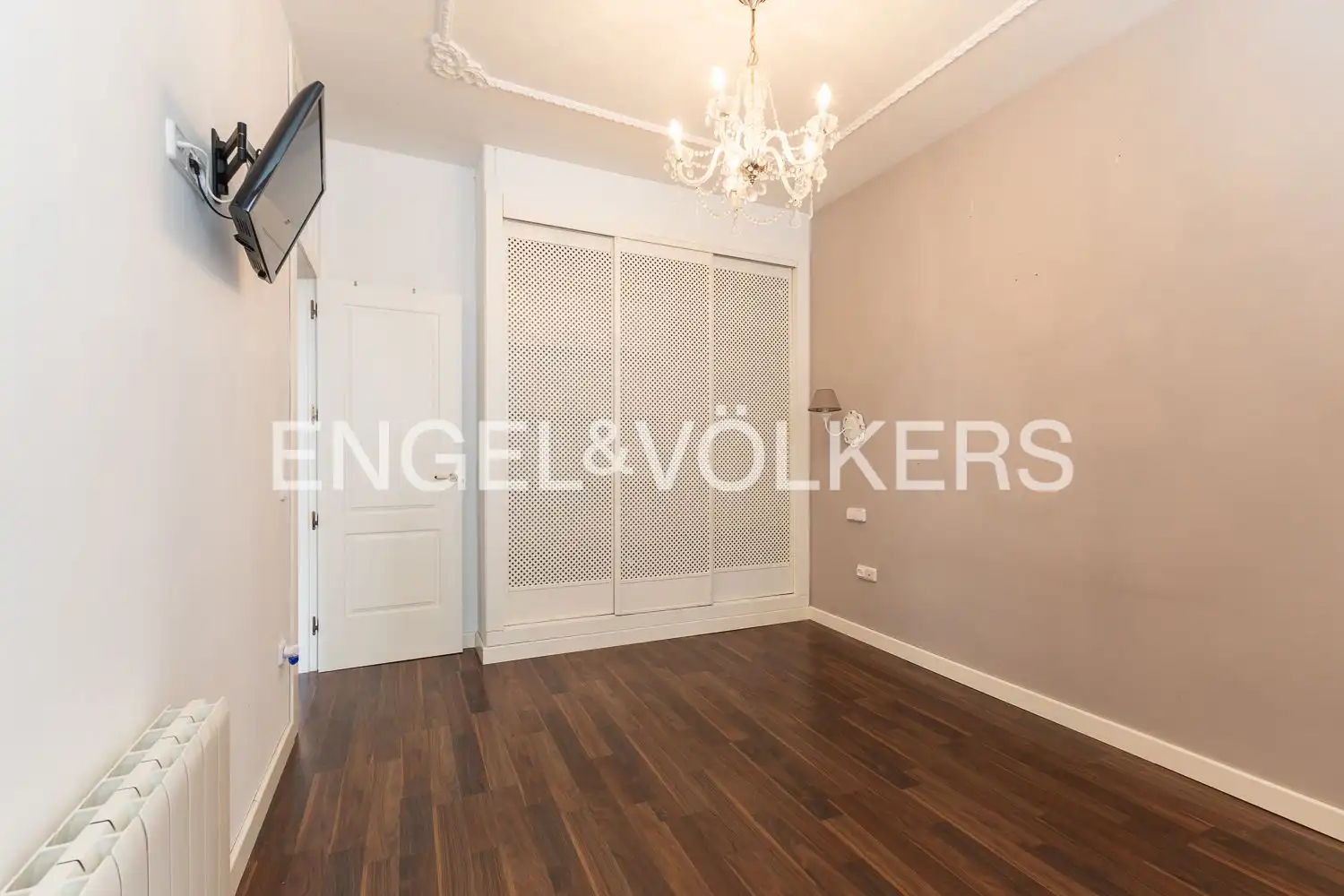 Flat for rent in Valencia  with Air Conditioner, Heating and Parquet flooring