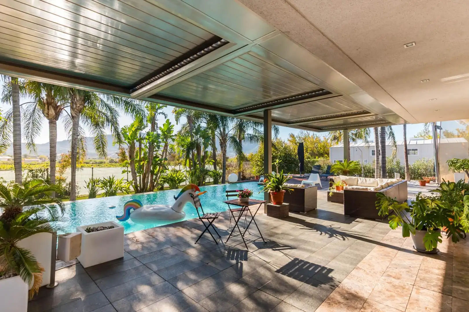 Chalet con piscina en venta en Pedanías Este